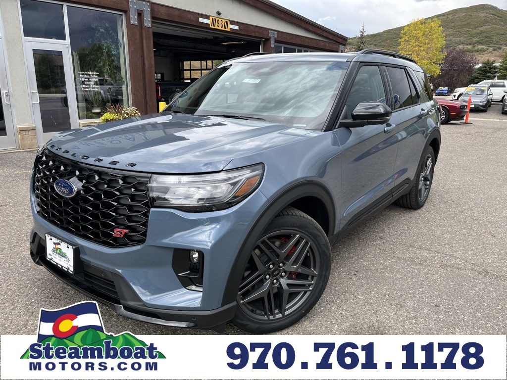 2025 Ford Explorer ST's photo