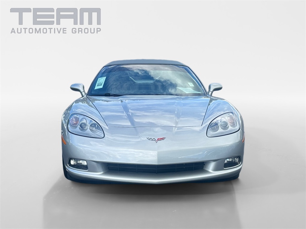2006 Chevrolet Corvette Base photo 2