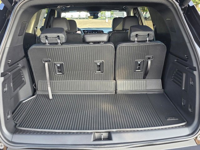 2026 Chevrolet Traverse photo 4