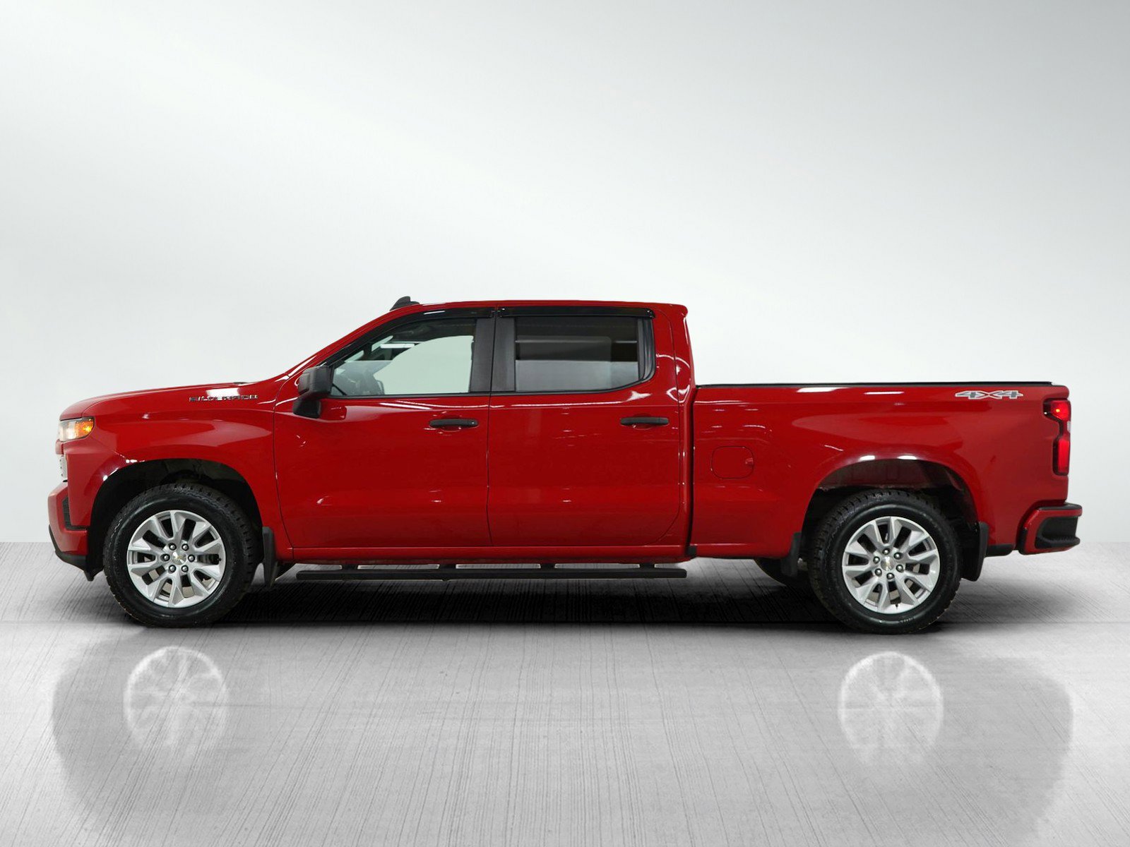 Used 2020 Chevrolet Silverado 1500 Custom with VIN 1GCUYBEF0LZ211749 for sale in White Bear Lake, Minnesota