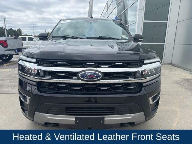 2022 Ford Expedition MAX Limited photo 2