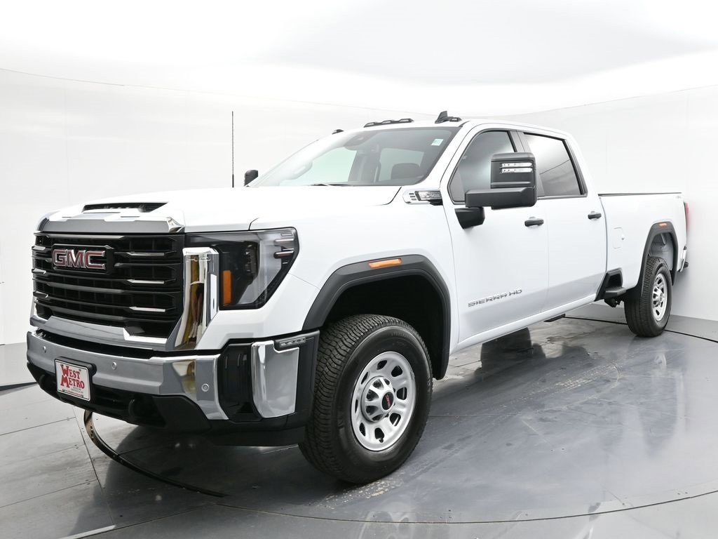2025 GMC Sierra 3500HD Pro's photo
