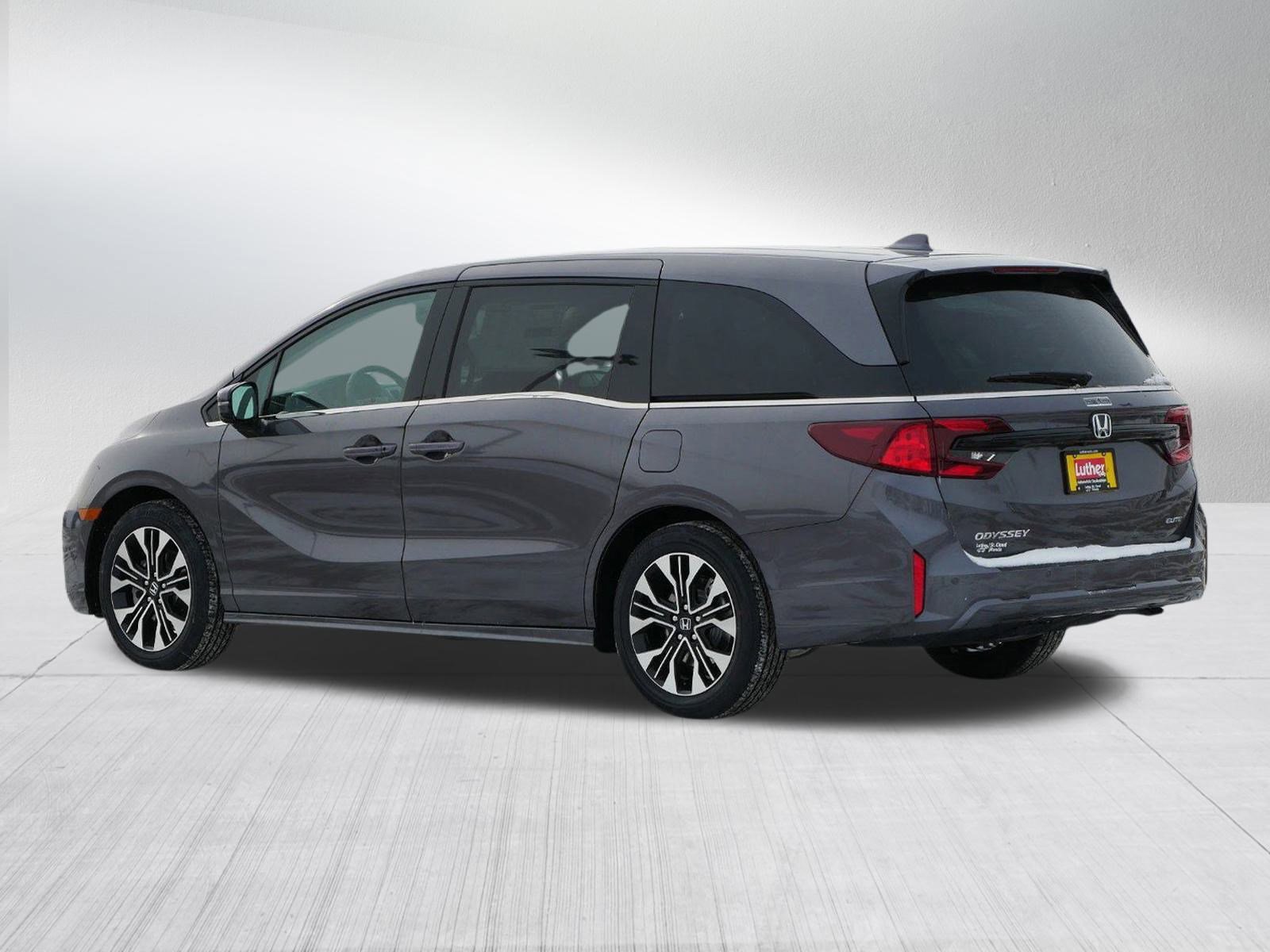 2026 Honda Odyssey Elite photo 2
