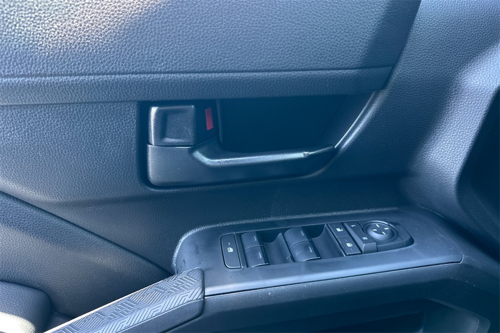 2025 Toyota Tacoma SR5 photo 11