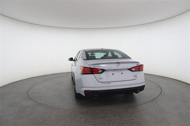 2023 Nissan Altima 2.5 SR photo 12