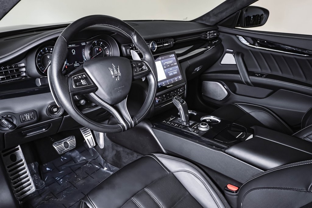 2022 Maserati Quattroporte Modena Q4 photo 19