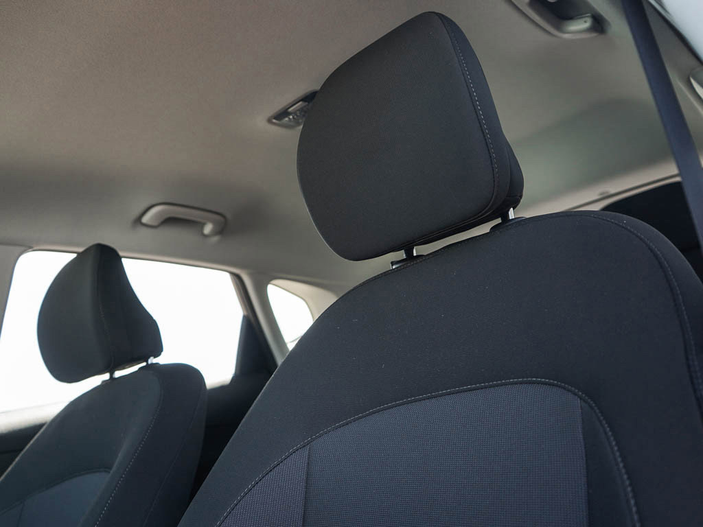 2026 Hyundai Kona SEL photo 17