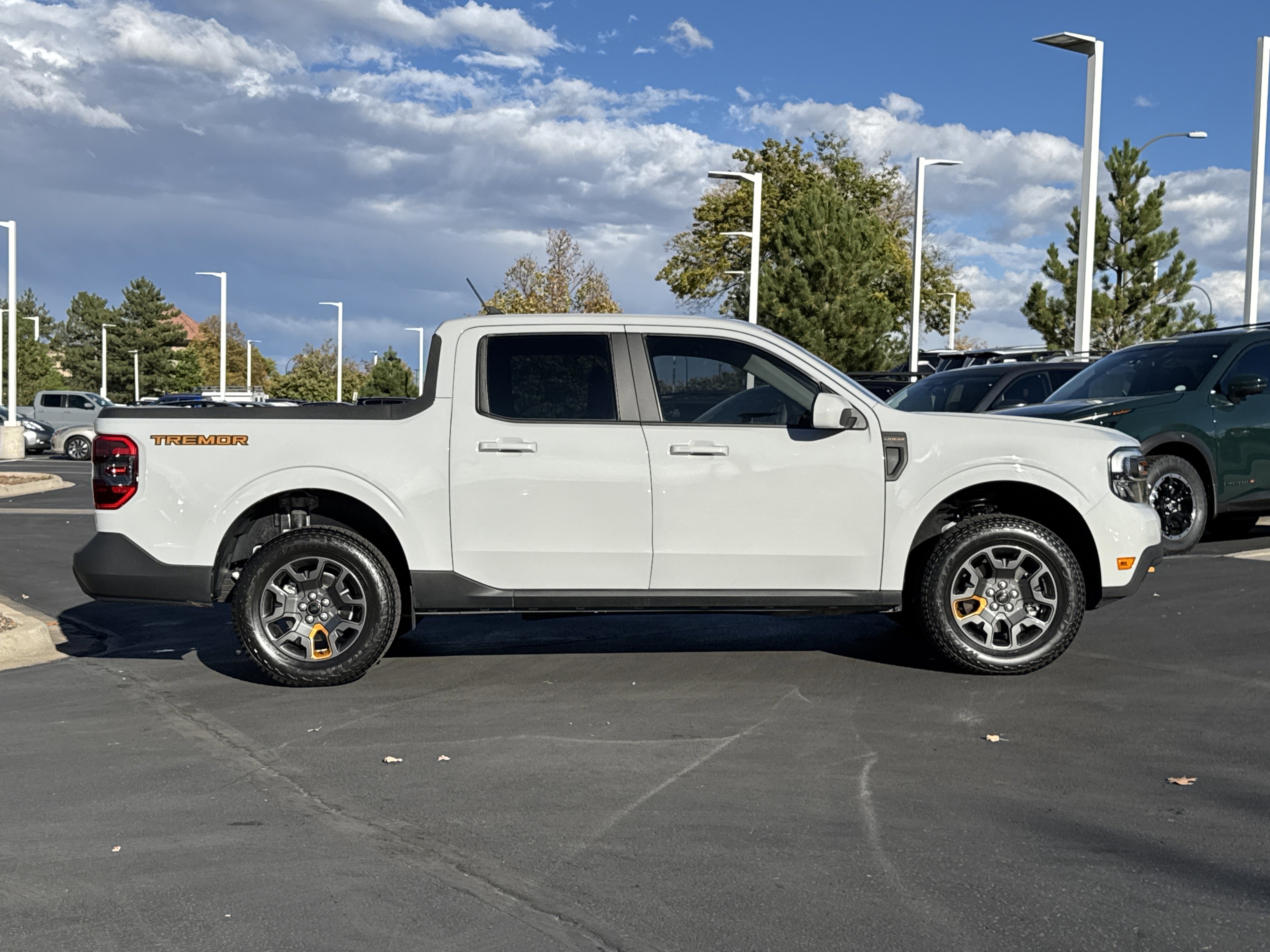2023 Ford Maverick XLT Lariat photo 2
