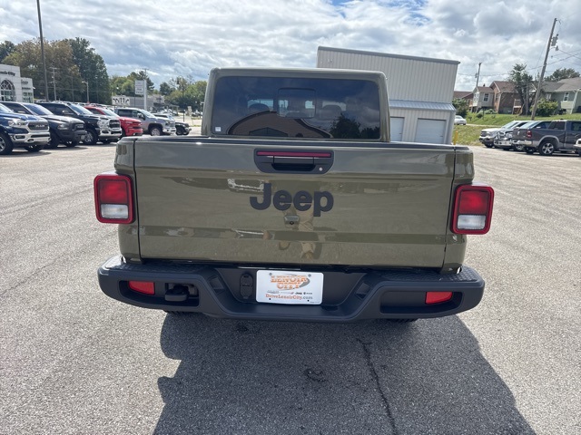 2025 Jeep Gladiator Sport S photo 4