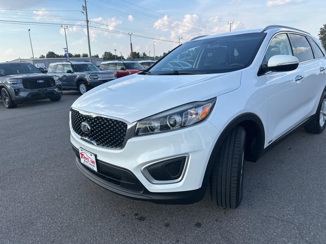 2017 Kia Sorento LX photo 28