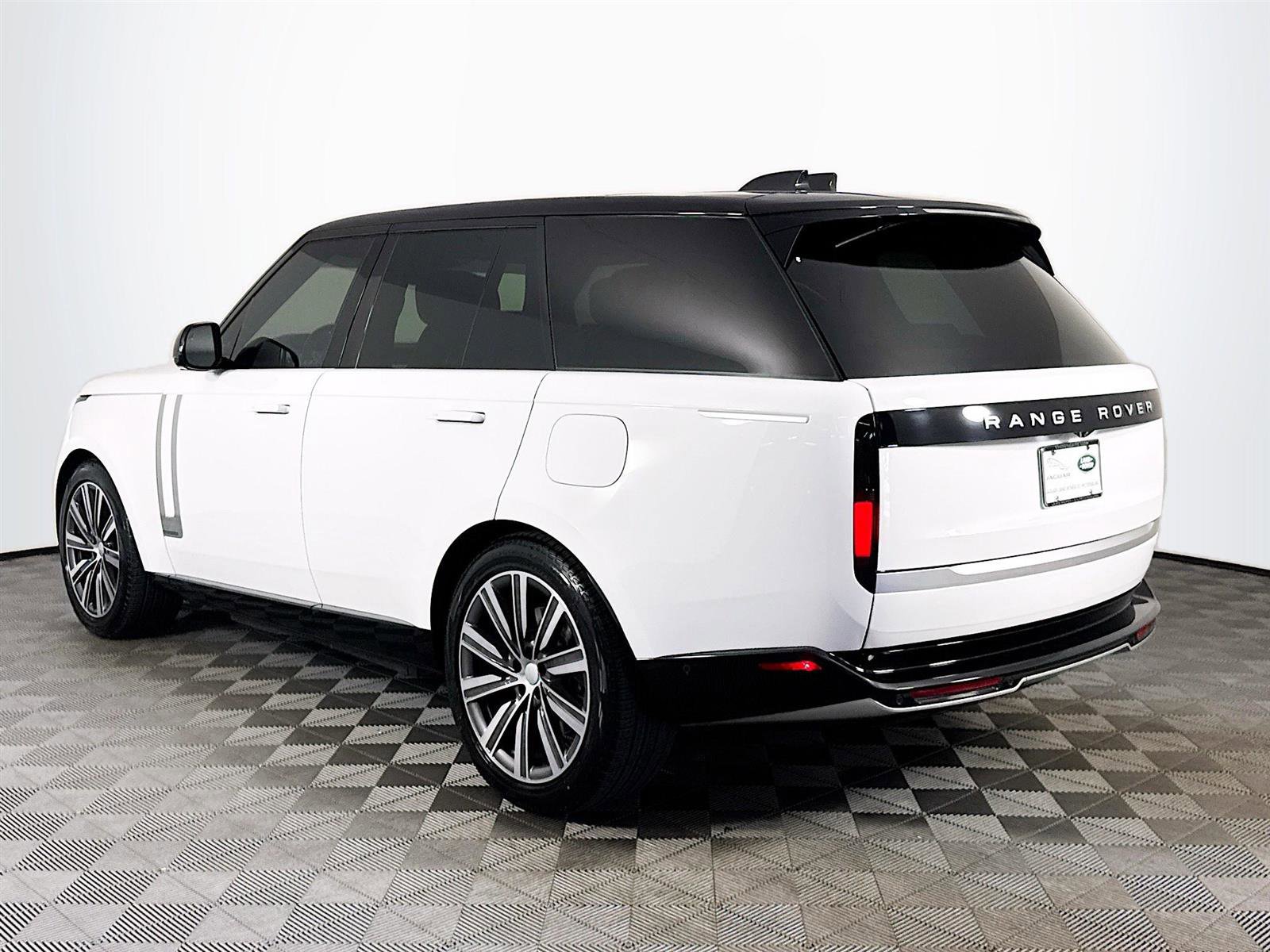 2024 Land Rover Range Rover Autobiography photo 6