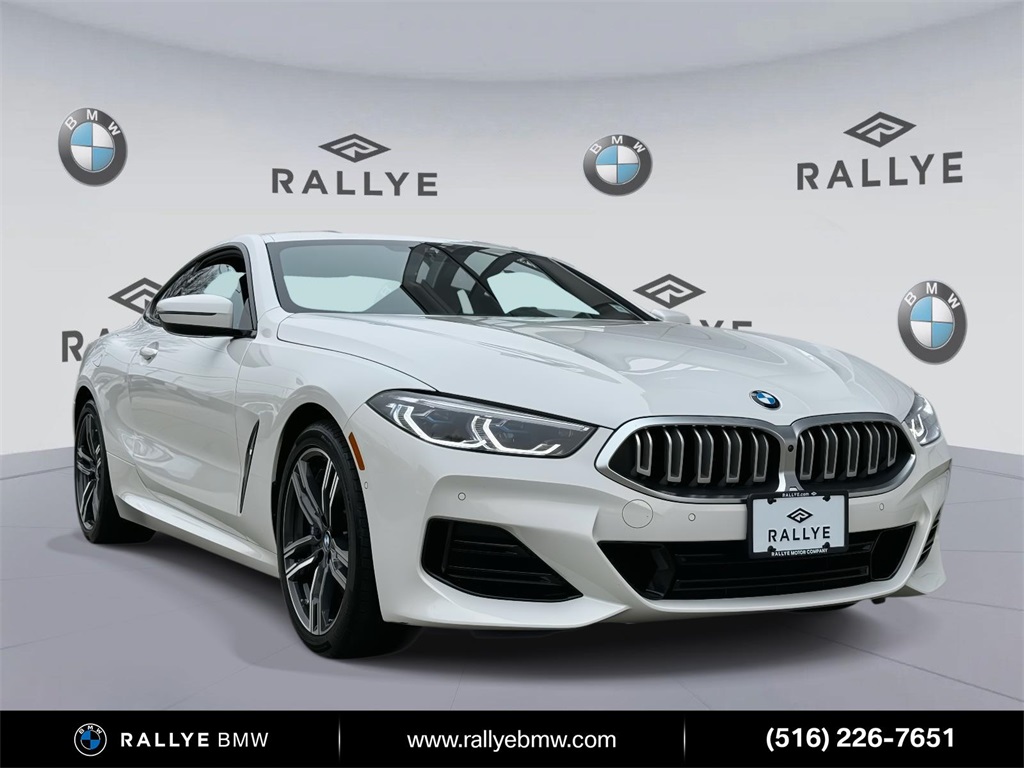 2024 BMW 8 Series 840i's photo