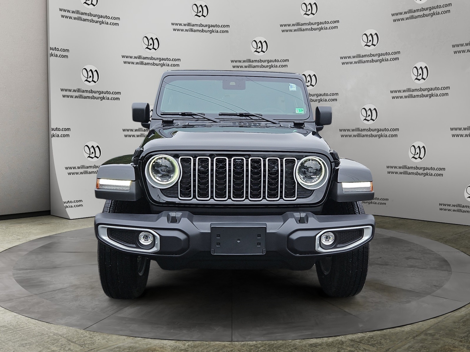 2025 Jeep Wrangler Sahara photo 2