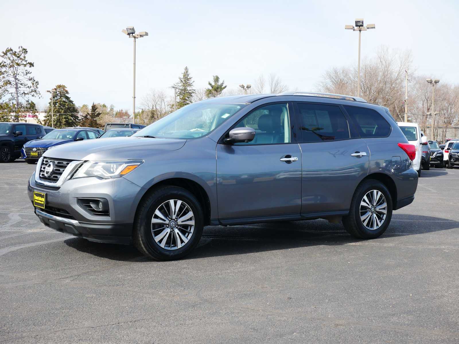 2020 Nissan Pathfinder SL photo 7