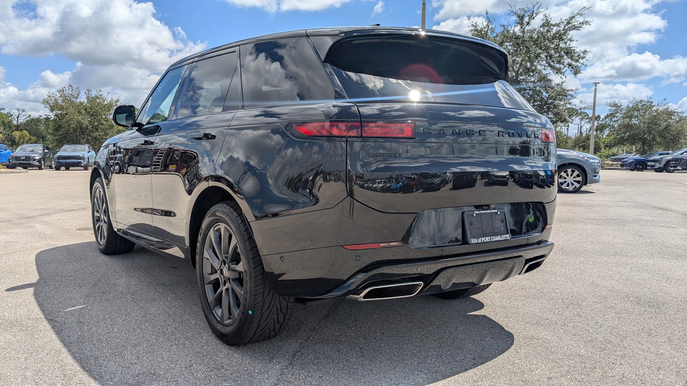 2024 Land Rover Range Rover Sport SE photo 4