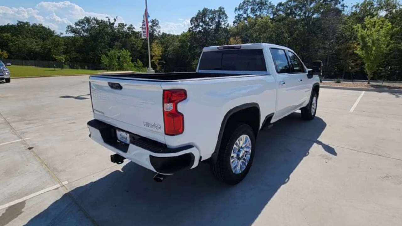2023 Chevrolet Silverado 2500HD High Country photo 32