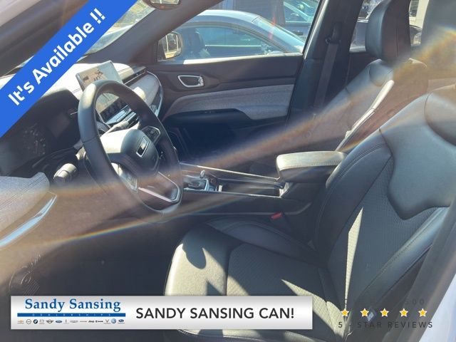 2024 Jeep Compass Latitude's photo