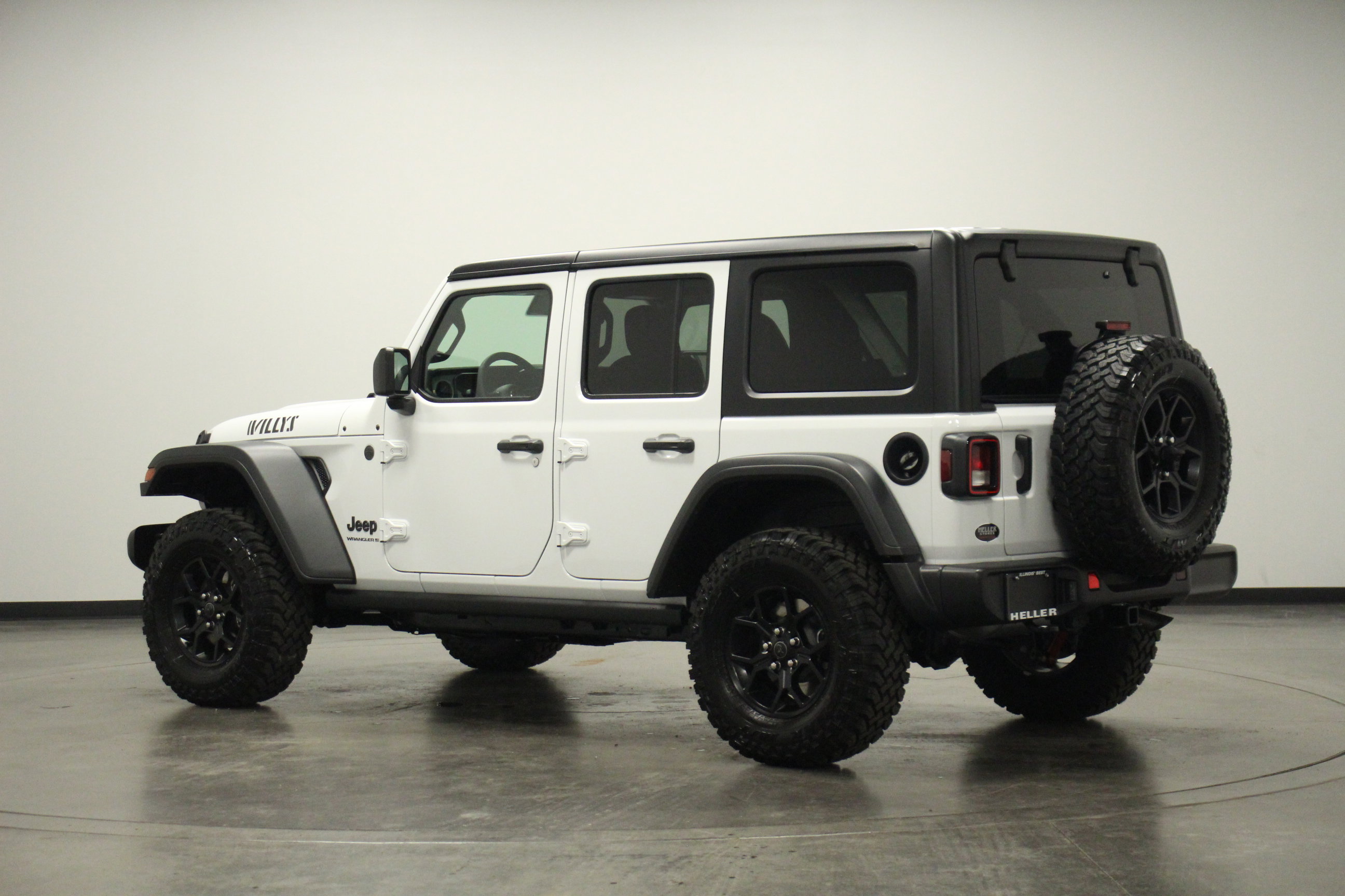 2025 Jeep Wrangler Willys photo 5