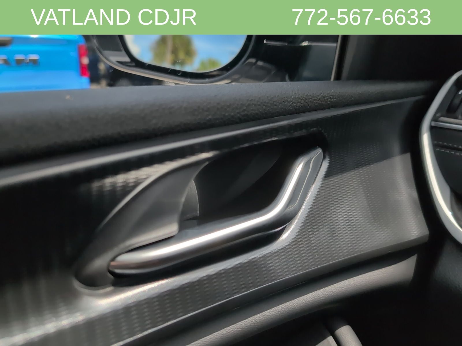 2025 Jeep Grand Cherokee Laredo Altitude photo 11