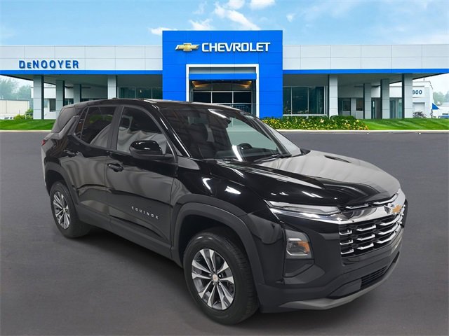2026 Chevrolet Equinox LT photo 2