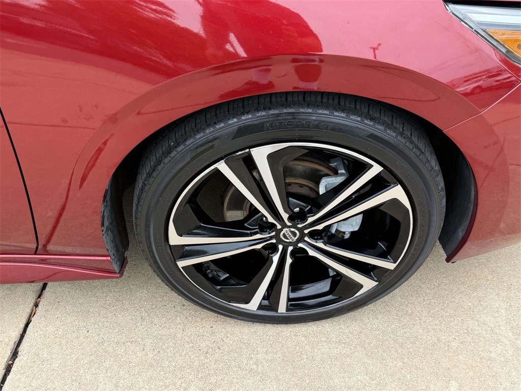 2021 Nissan Sentra SR photo 11