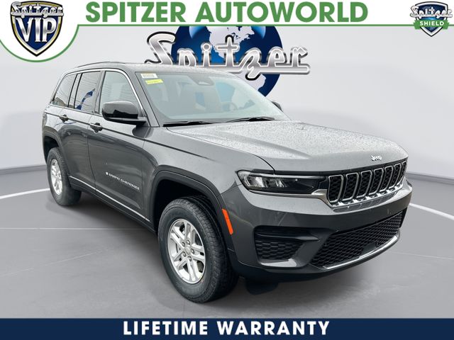 2025 Jeep Grand Cherokee Laredo's photo