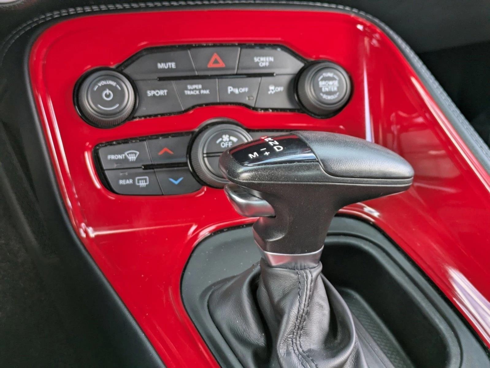 2022 Dodge Challenger R/T photo 15