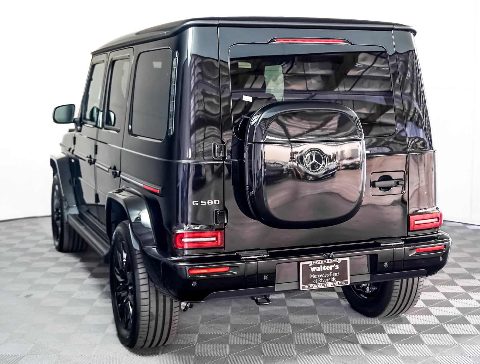 2025 Mercedes Benz G photo 2