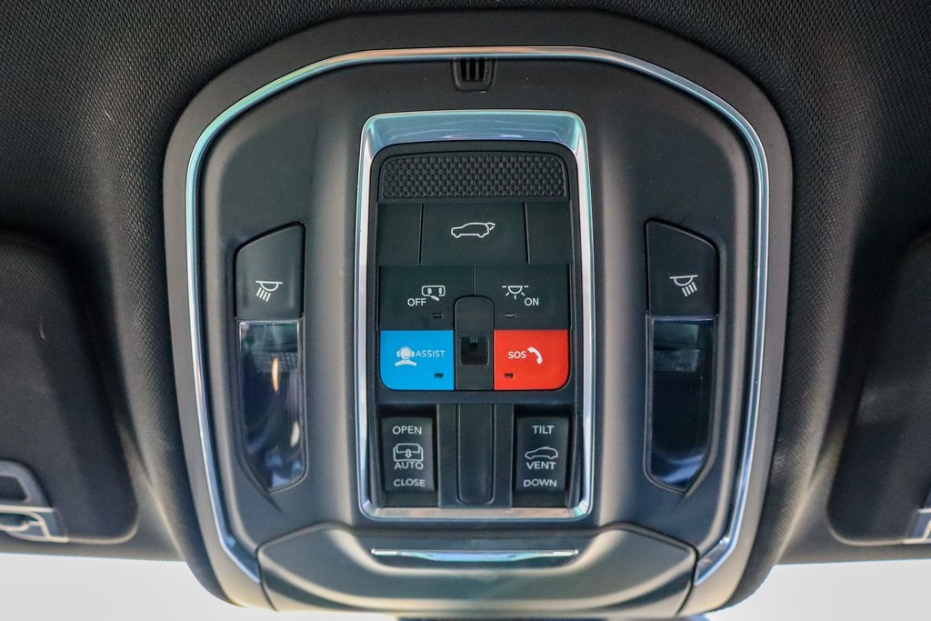 2022 Jeep Grand Cherokee Altitude photo 30