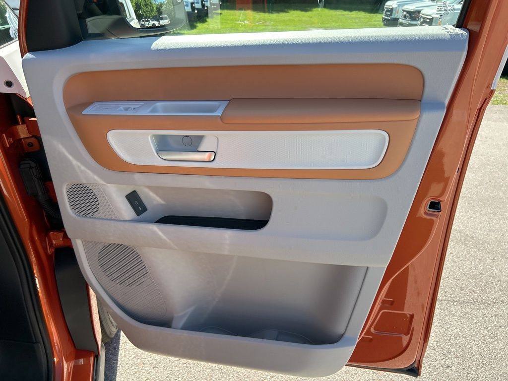 2025 Volkswagen ID. Buzz Pro Plus photo 33