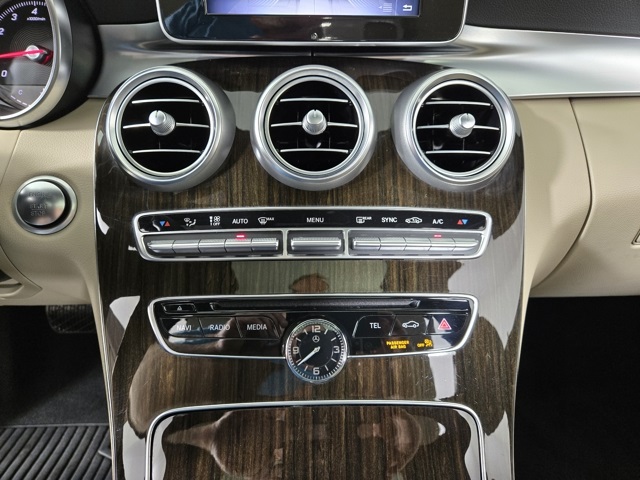 2018 Mercedes Benz C 300 4MATIC photo 23
