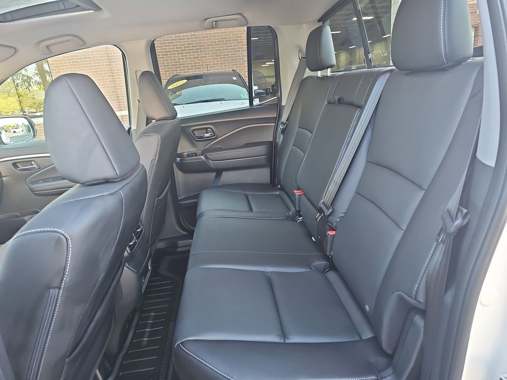 2024 Honda Ridgeline RTL photo 11