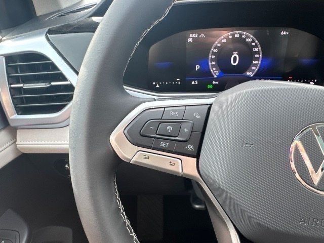 2025 Volkswagen Taos SE photo 20