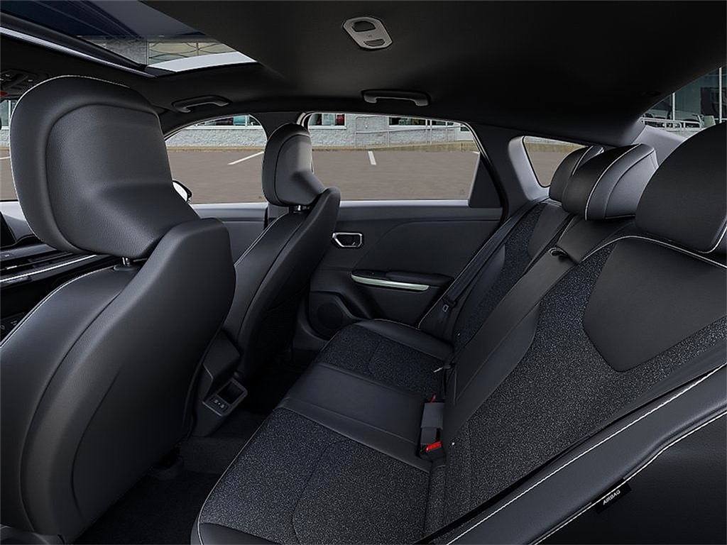 2025 Kia K4 GT-Line photo 17