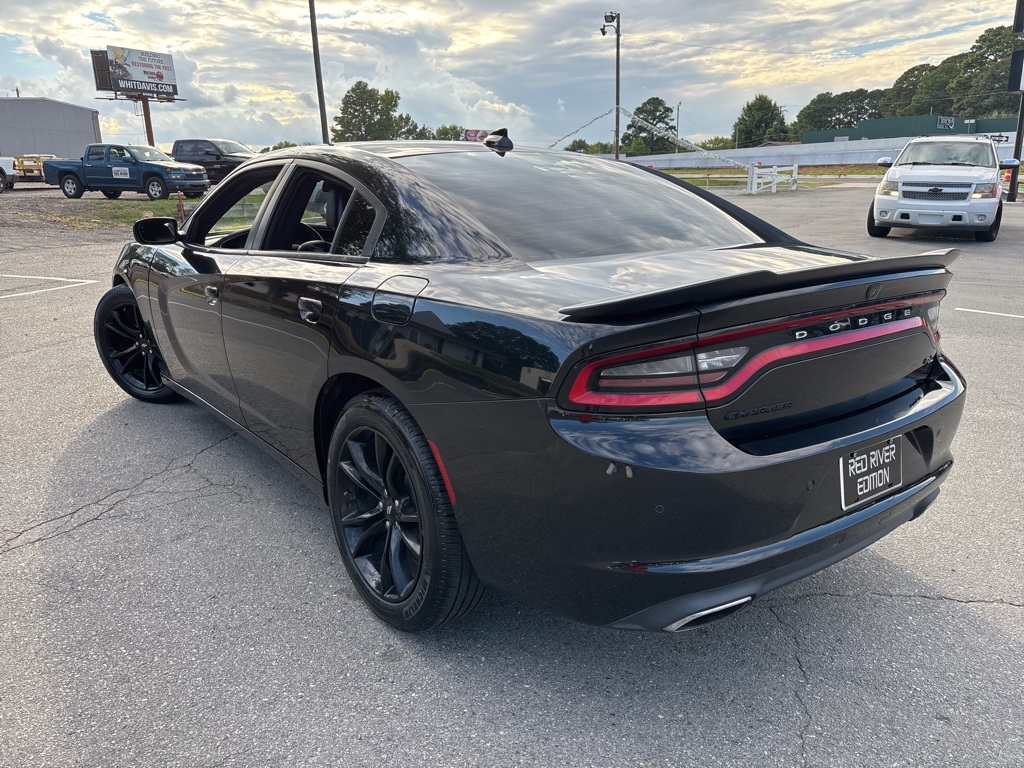 2017 Dodge Charger R/T photo 2