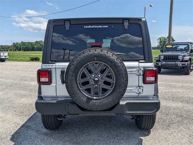 2024 Jeep Wrangler Sport RHD photo 4