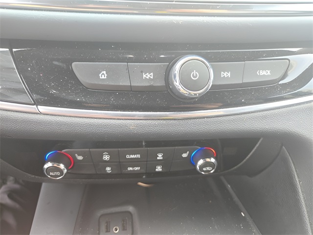 2018 Buick Enclave Essence photo 15