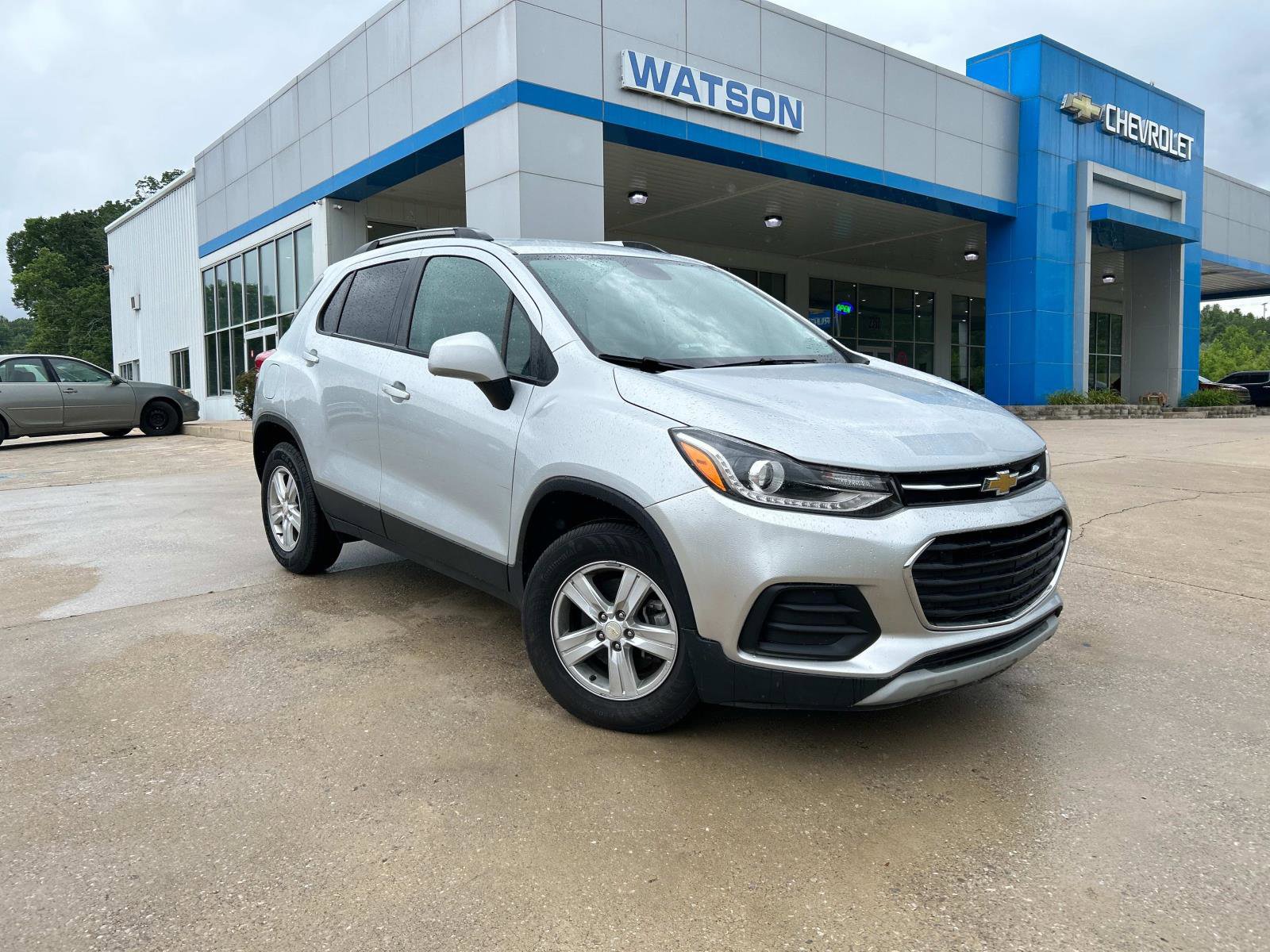 Used 2022 Chevrolet Trax LT with VIN KL7CJPSM9NB510262 for sale in Livingston, TN