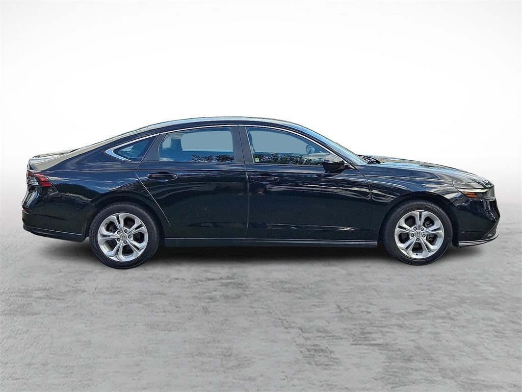 2023 Honda Accord LX photo 11