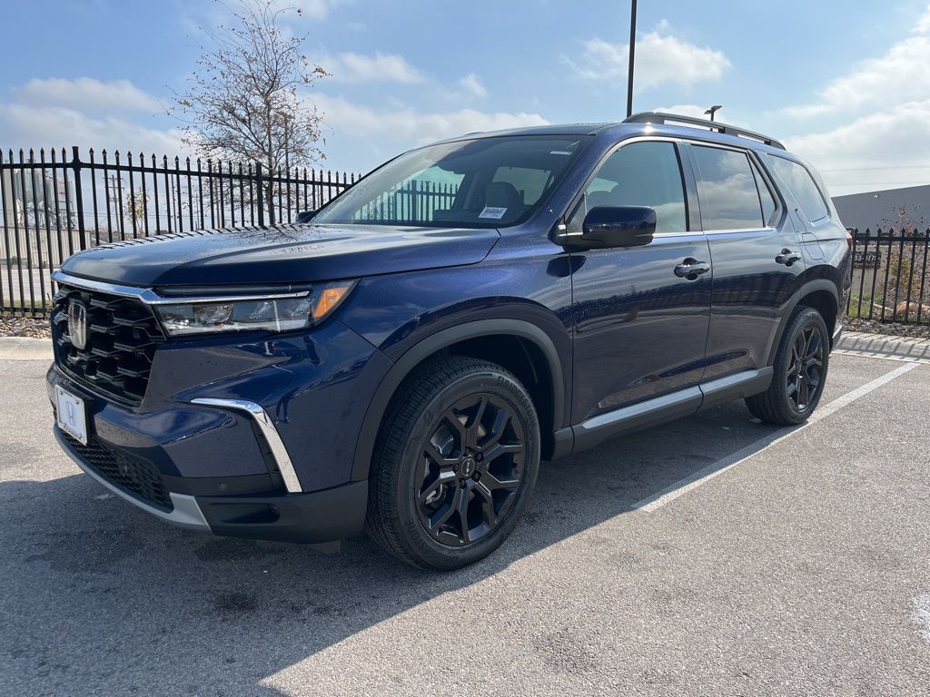 2025 Honda Pilot Touring's photo