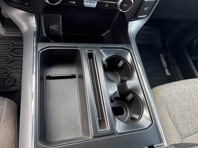 2025 Ford F-150 XLT photo 18