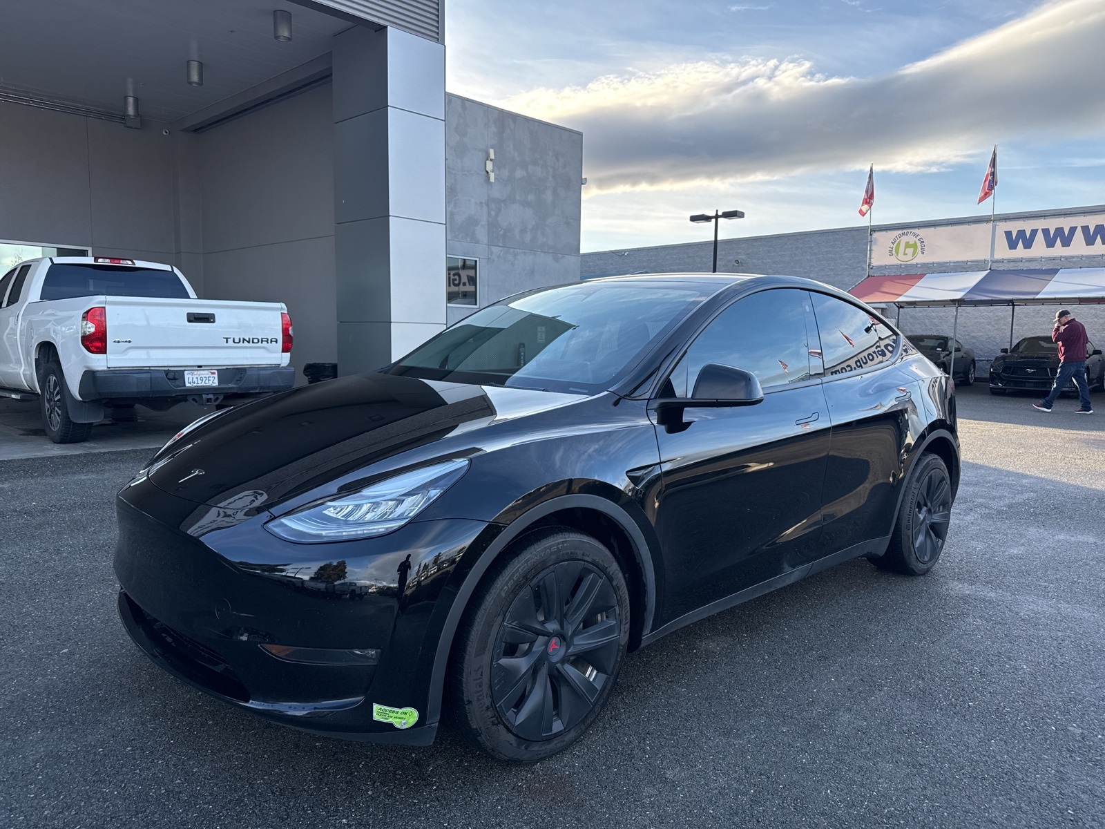 2023 Tesla Model Y Long Range's photo