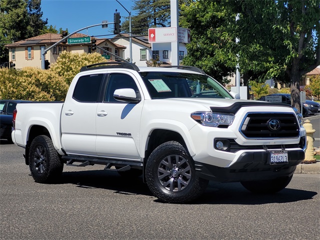 2022 Toyota Tacoma SR5 V6 photo 2
