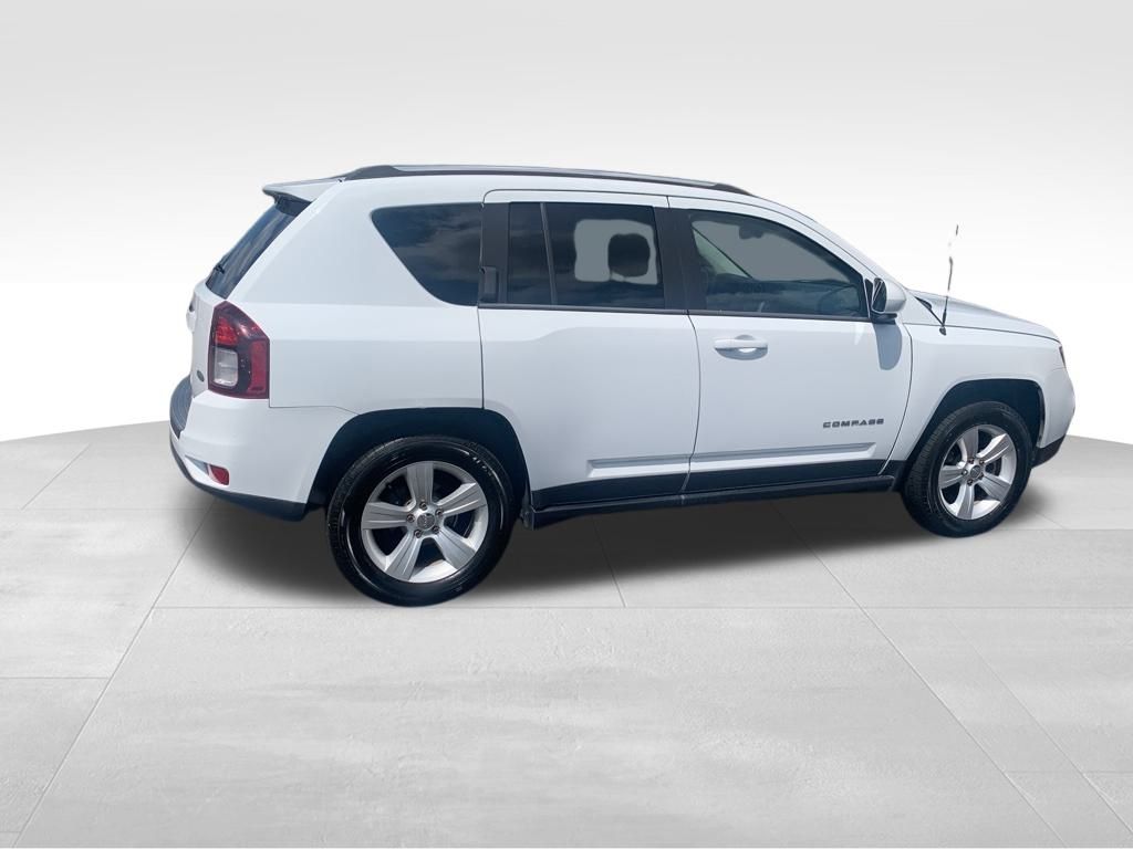 2014 Jeep Compass Latitude photo 4