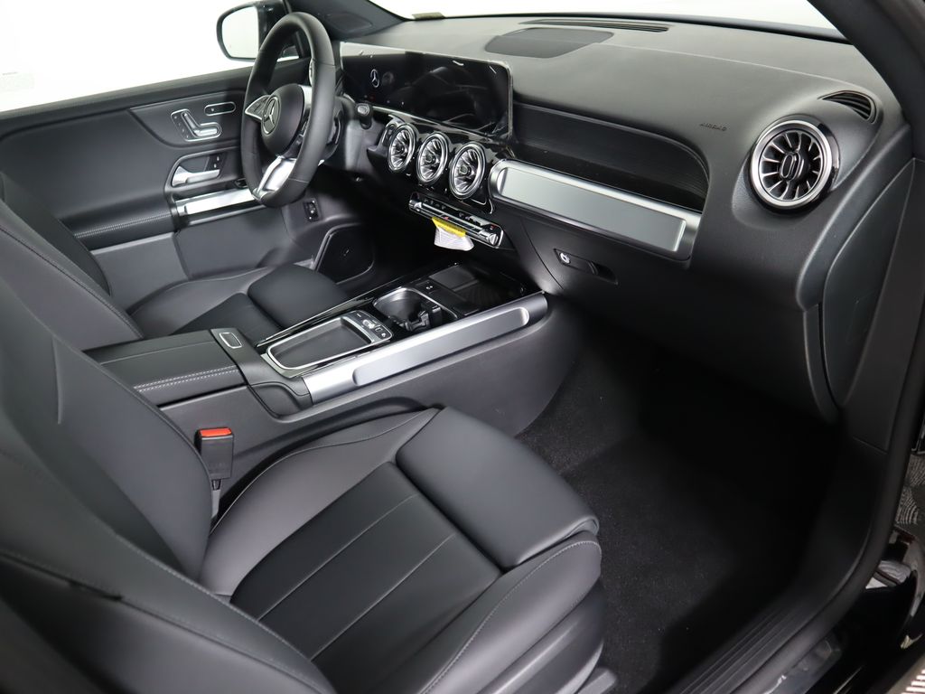 2025 Mercedes Benz EQB photo 14