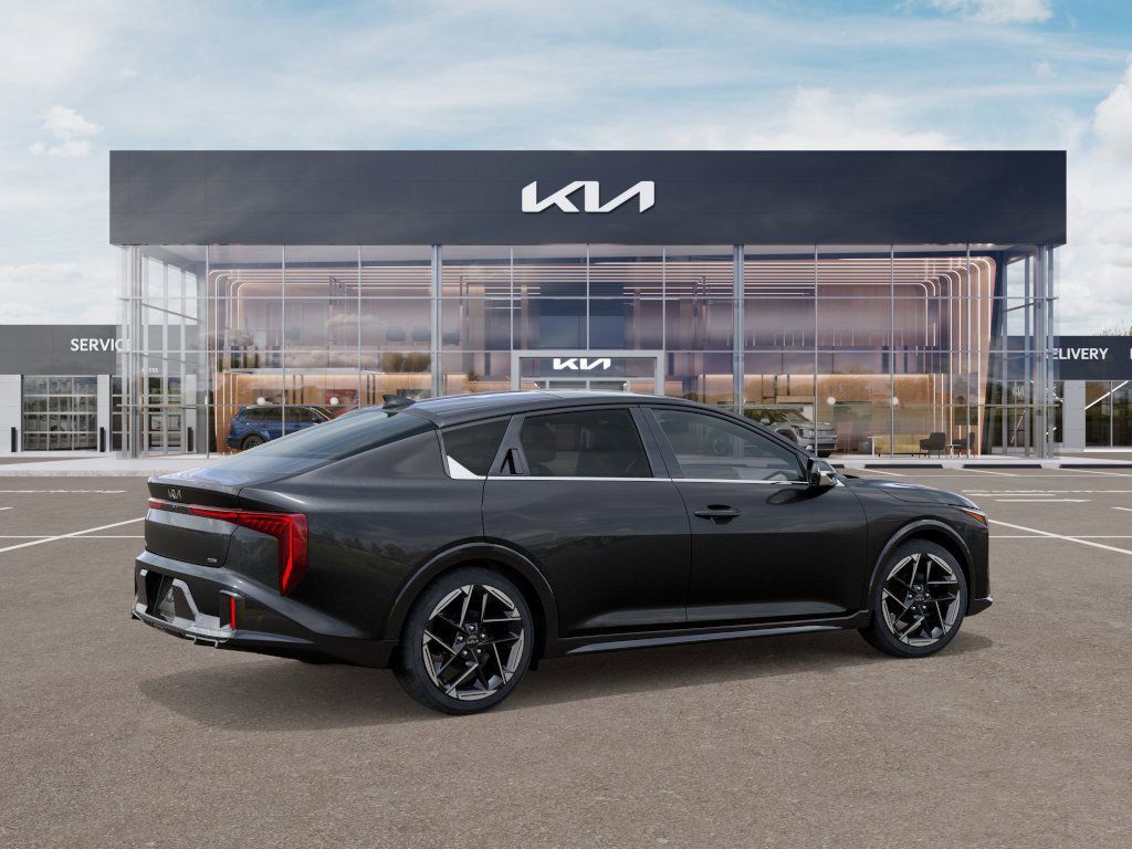 2025 Kia K4 GT-Line photo 5