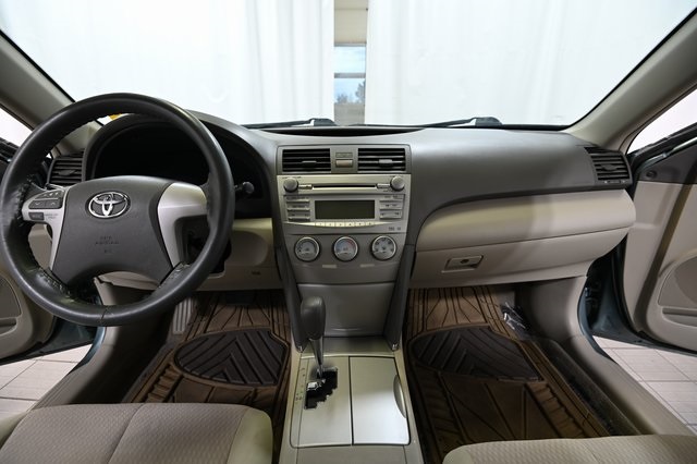 2011 Toyota Camry photo 2
