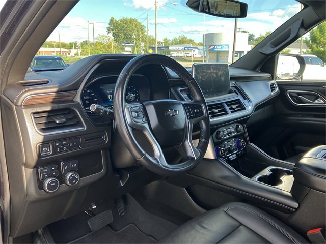 2023 Chevrolet Suburban Z71 photo 2