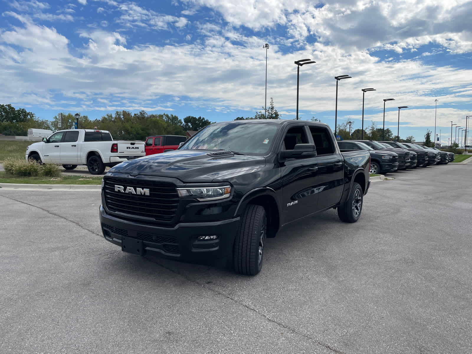 2025 Ram 1500 Laramie photo 4