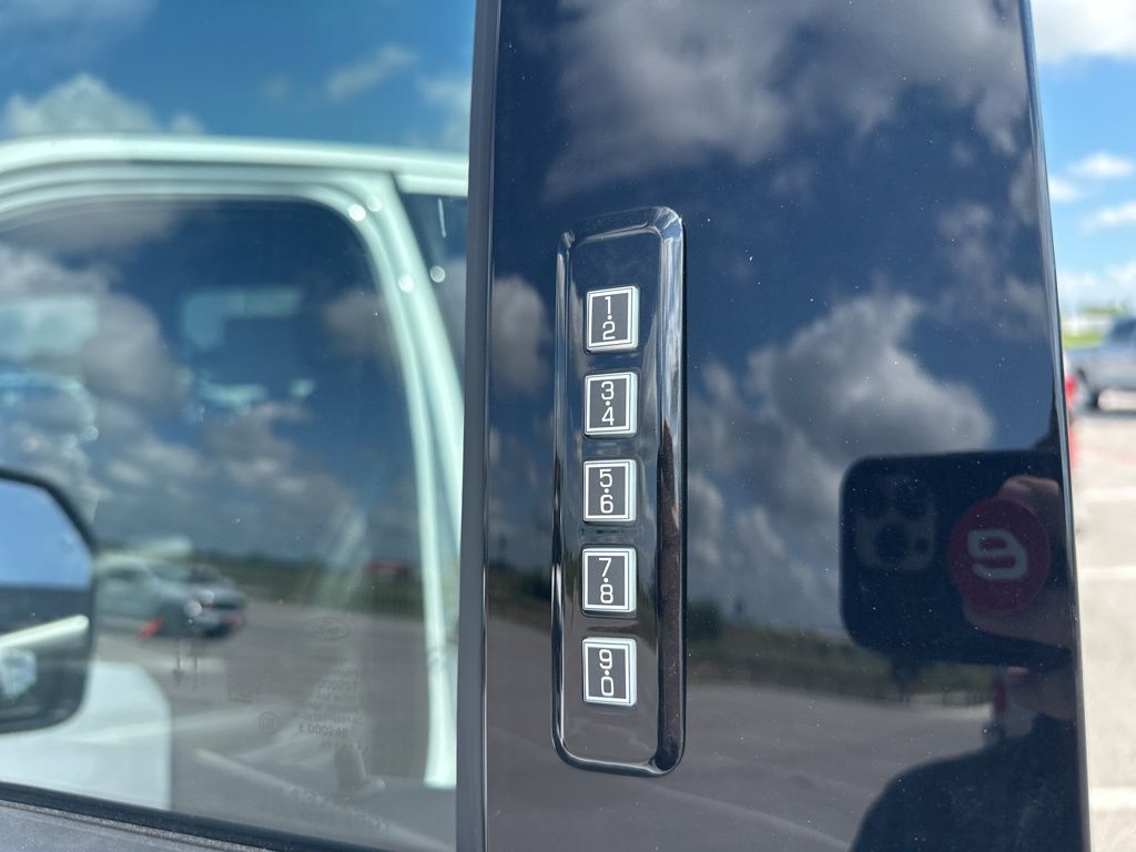 2026 Ford F-250 photo 45